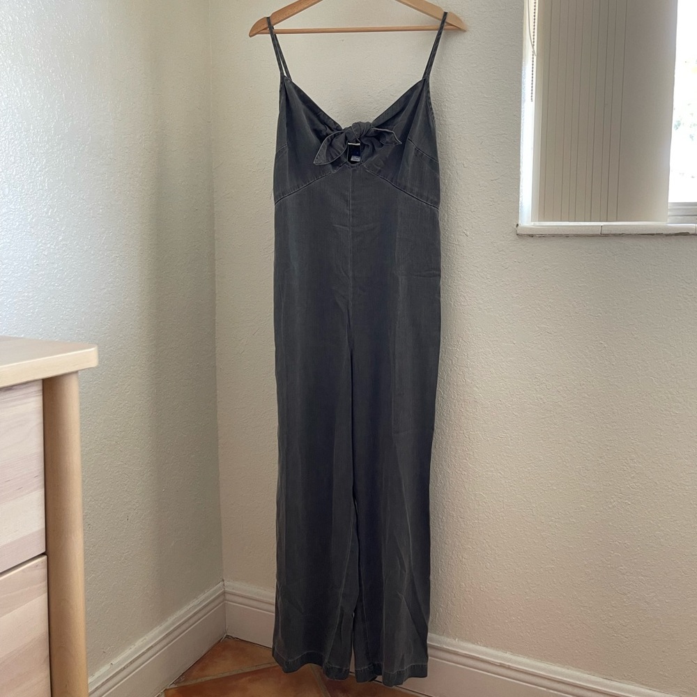sleeveless tie-front jumpsuit